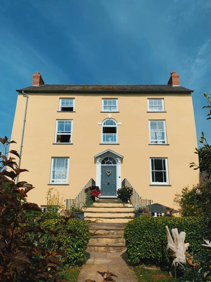 라파른 Dylan Thomas Sea View B&B 외부 사진