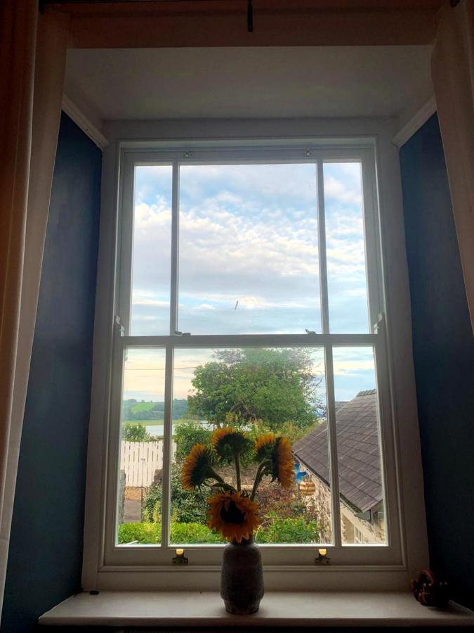 라파른 Dylan Thomas Sea View B&B 외부 사진