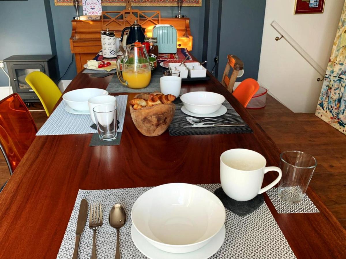 라파른 Dylan Thomas Sea View B&B 외부 사진