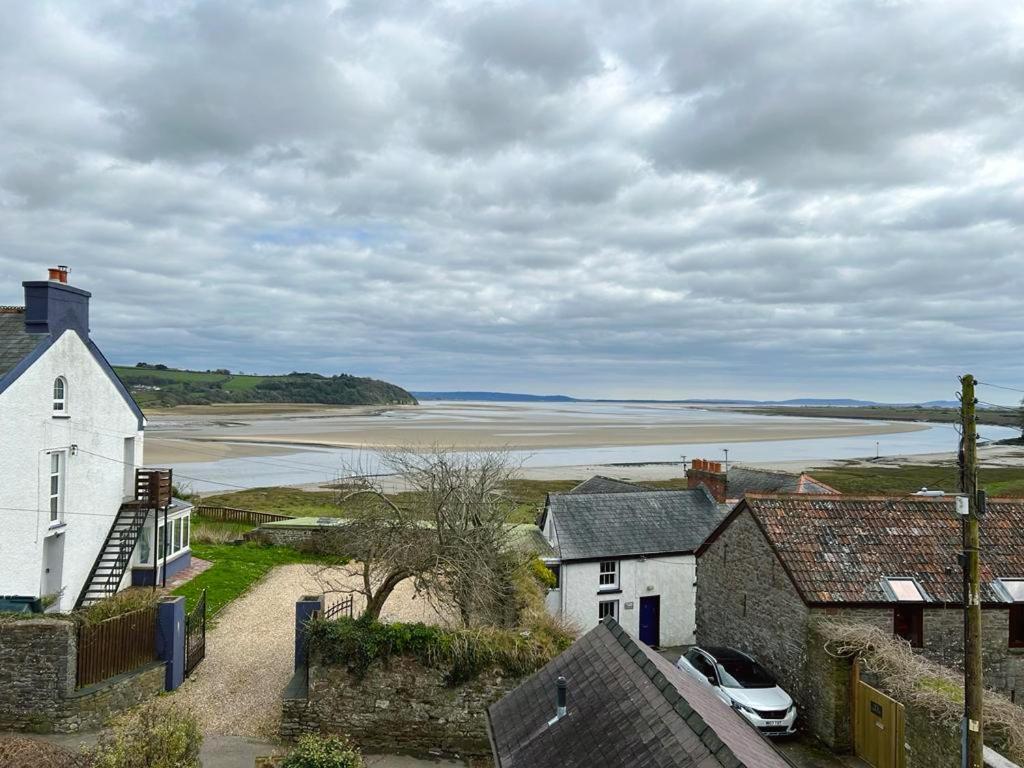 라파른 Dylan Thomas Sea View B&B 외부 사진